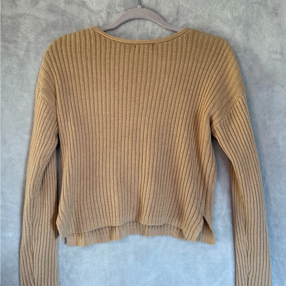 Wild Fable Tan V-Neck Ribbed Sweater - Picture 3 of 4